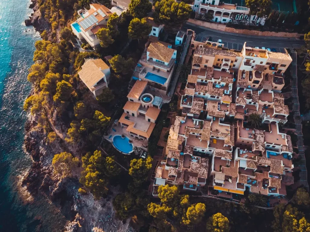 Spanish Citizenship Lawyer assisting a client